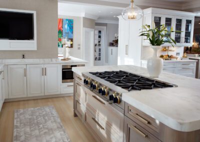 White Kitchen - Island Gas Range