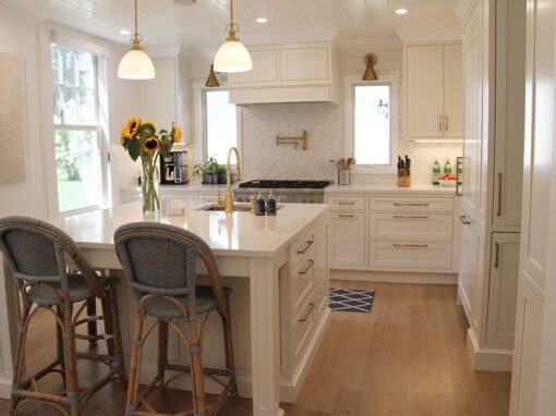 White Beach House Kitchen Huntington Bay