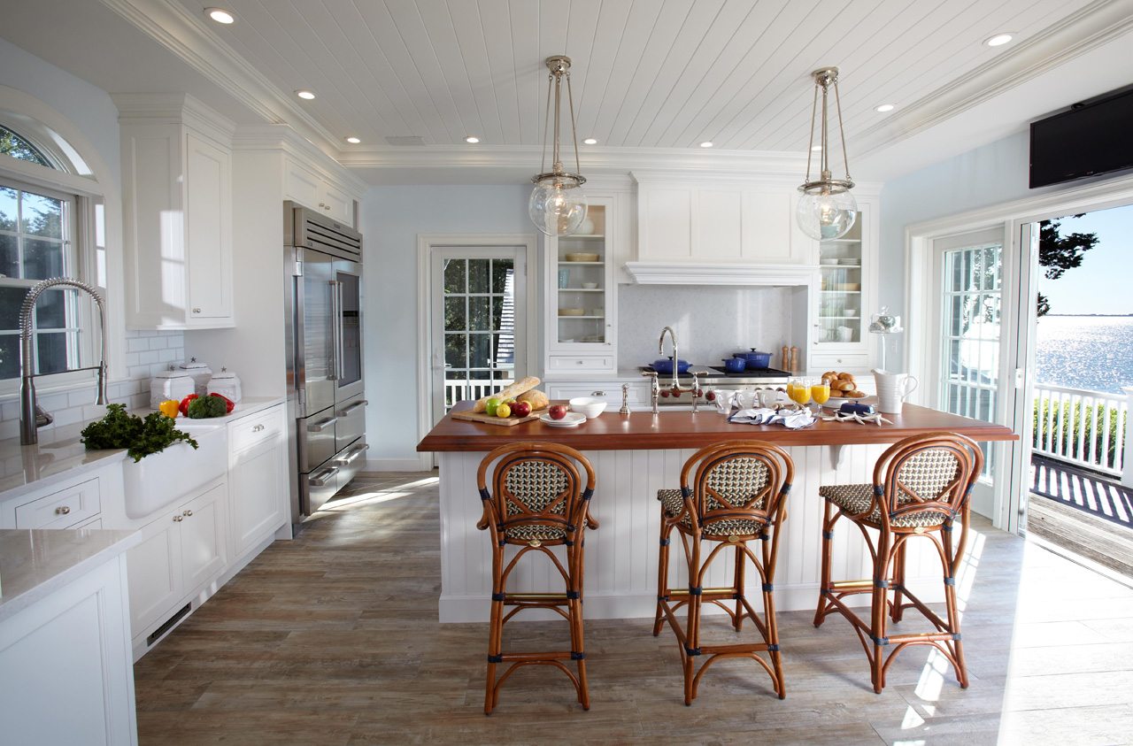 Southampton White Painted Long Island Kitchen